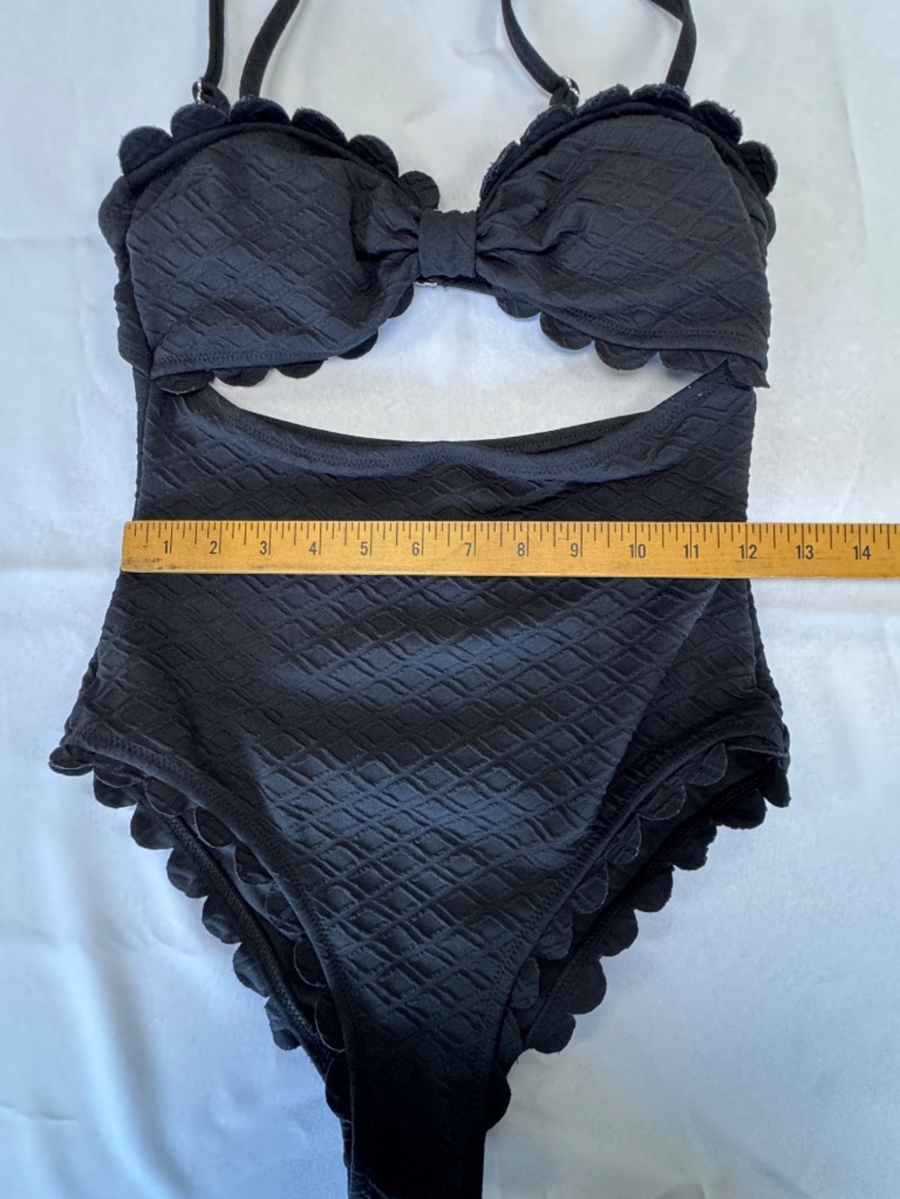 Cupshe Women's Cutout Scallop Trim One Piece Black Swimsuit Size M - Picture 8 of 11